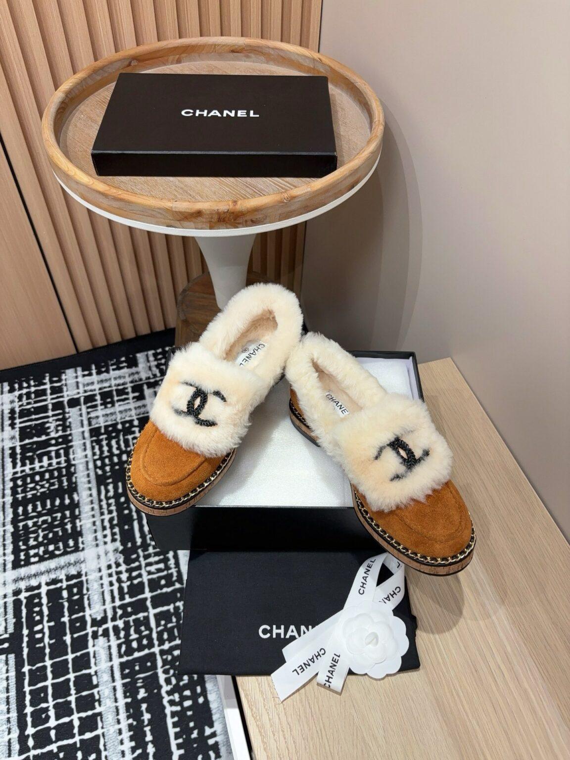 Chanel S24 Kürklü Mokasen