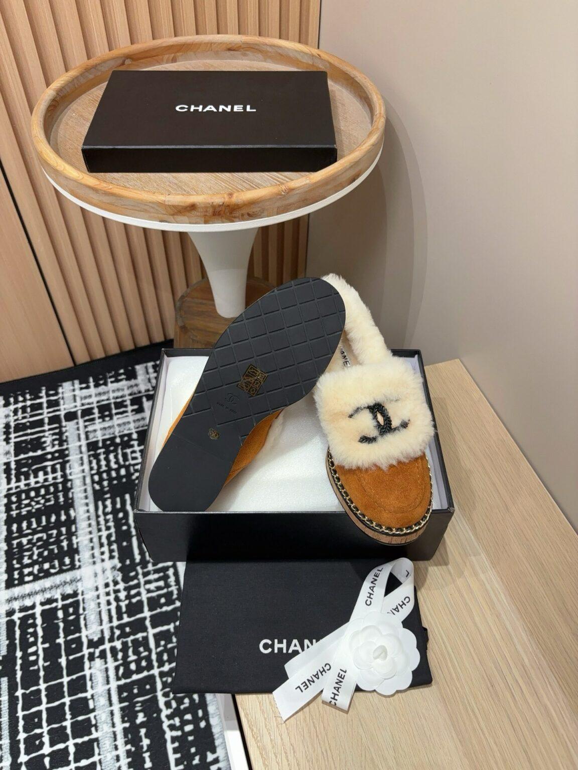 Chanel S24 Kürklü Mokasen