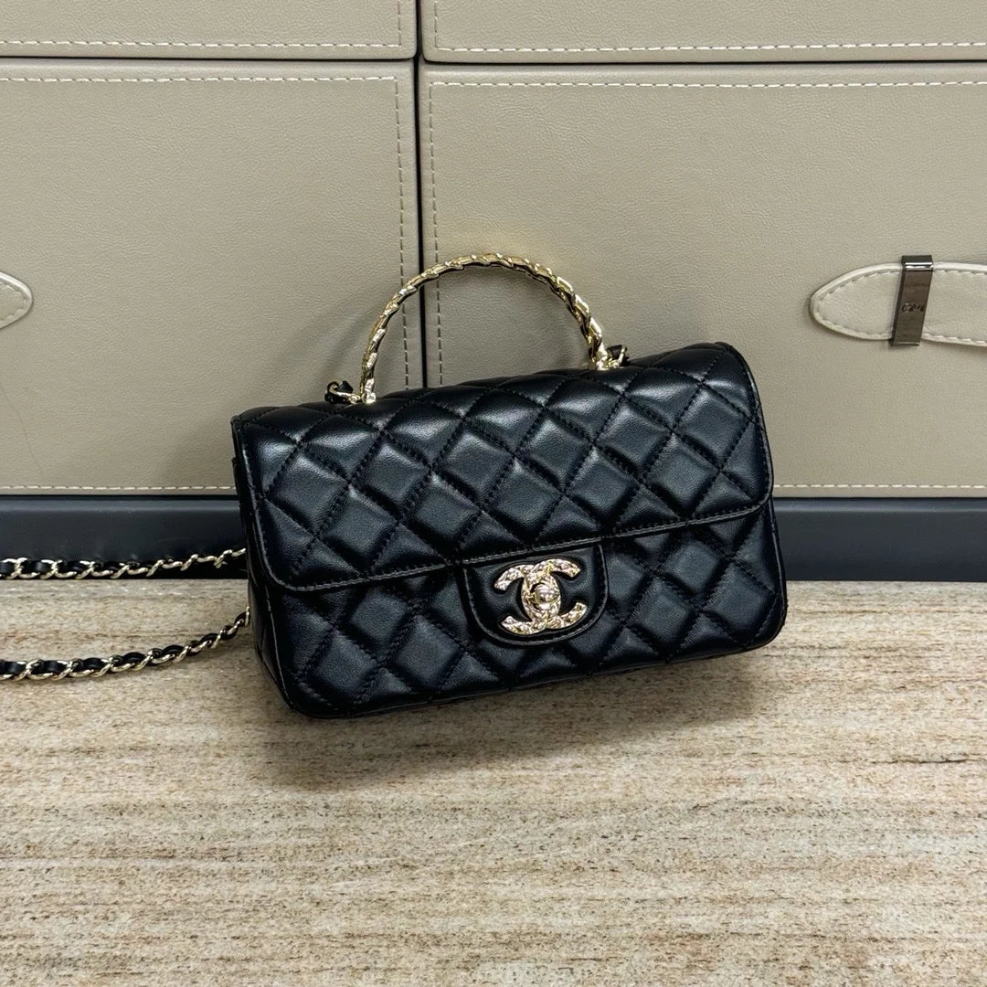 Chanel 24A Klasik Flap Mini Buğday Kulak Sapı Çanta