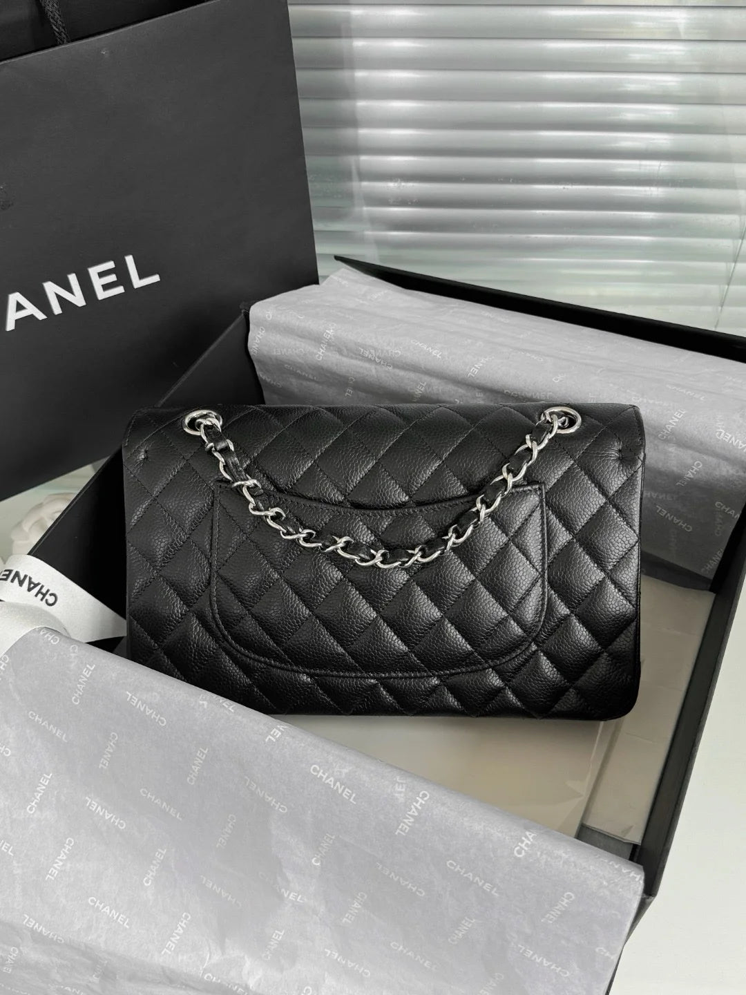 Chanel Flap Orta Boy Çanta Havyar Deri Otantik Kalite 2024