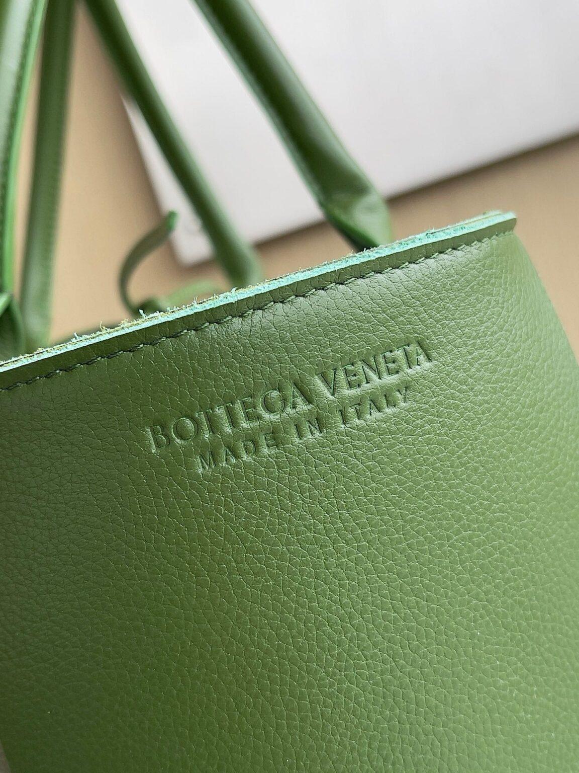 Bottega Veneta Ekstra Büyük Dikdörtgen Tote Çanta