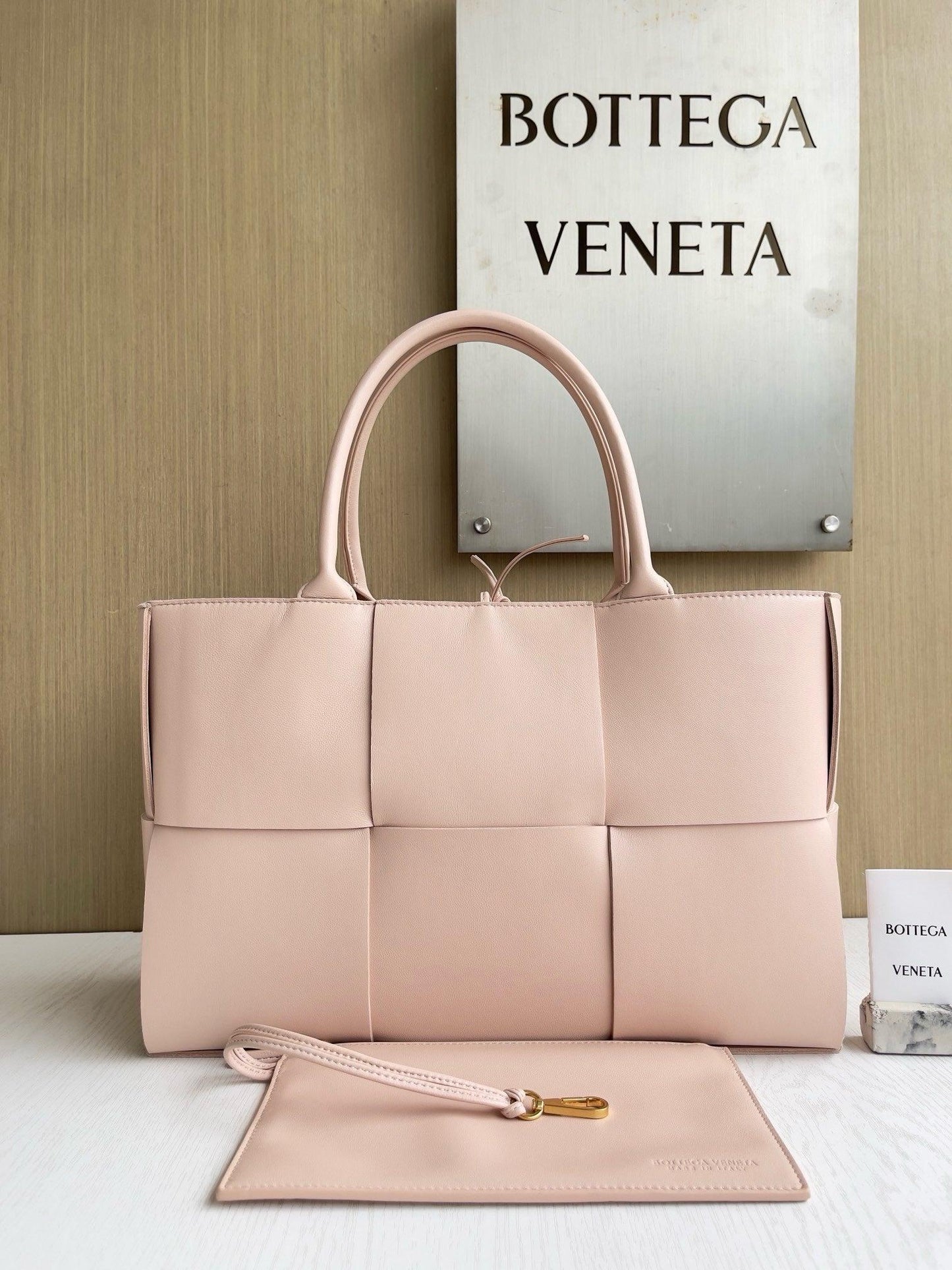 Bottega Veneta Ekstra Büyük Dikdörtgen Tote Çanta