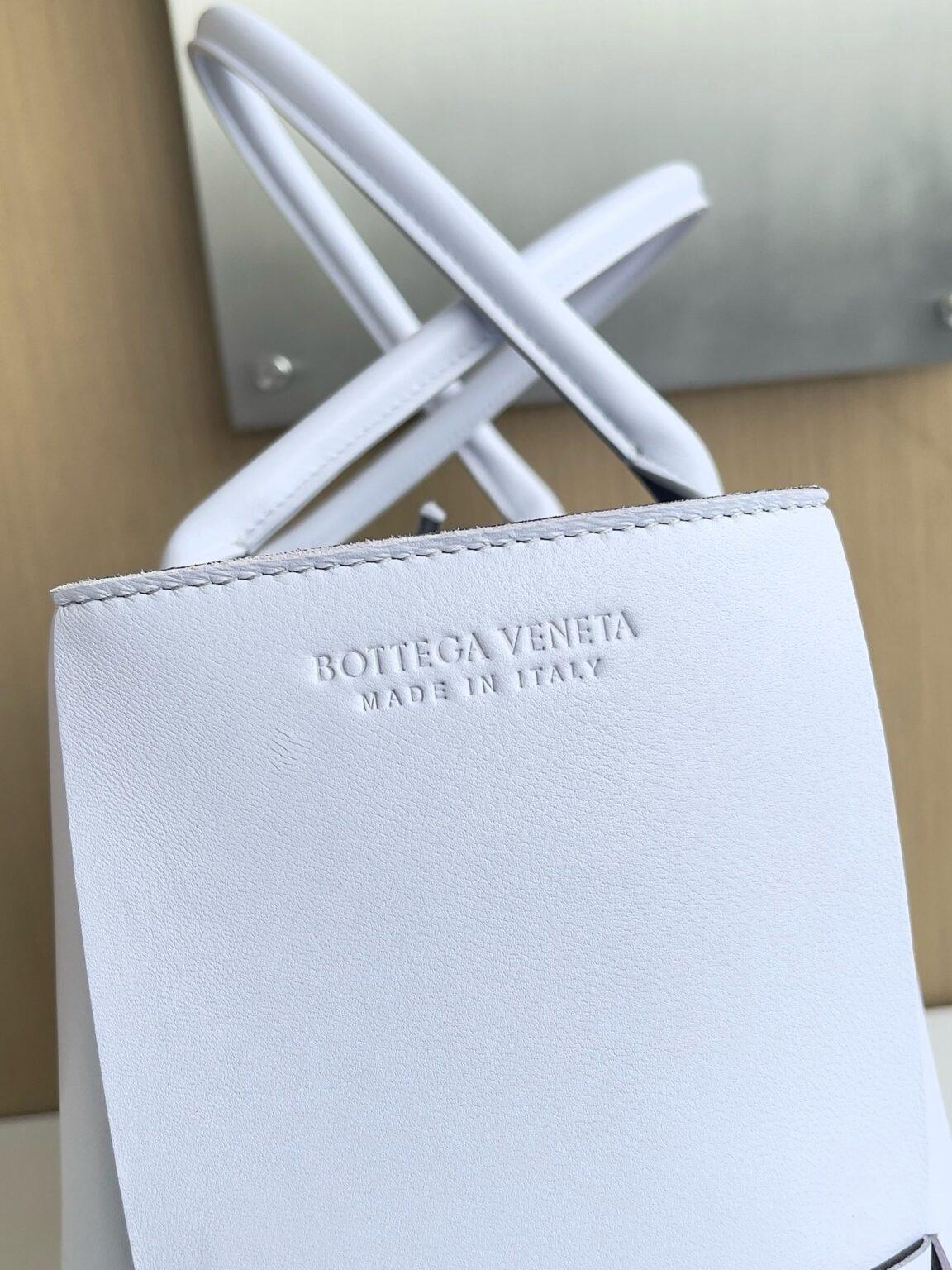 Bottega Veneta Ekstra Büyük Dikdörtgen Tote Çanta