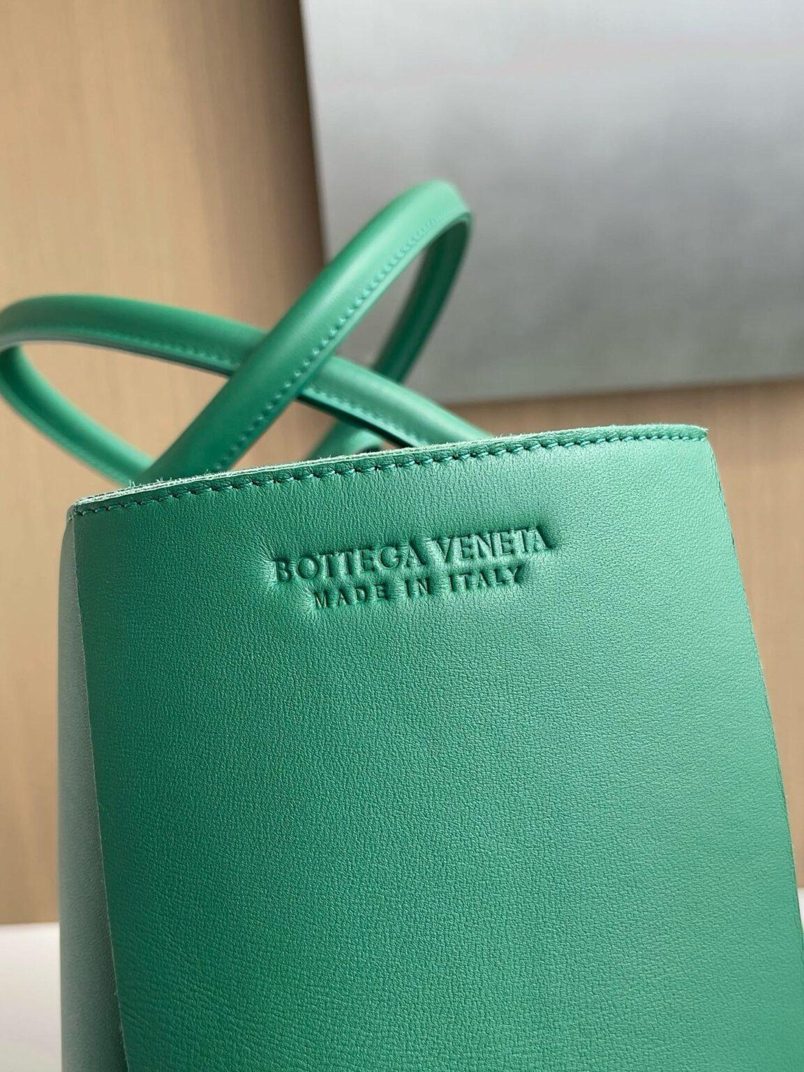 Bottega Veneta Ekstra Büyük Dikdörtgen Tote Çanta