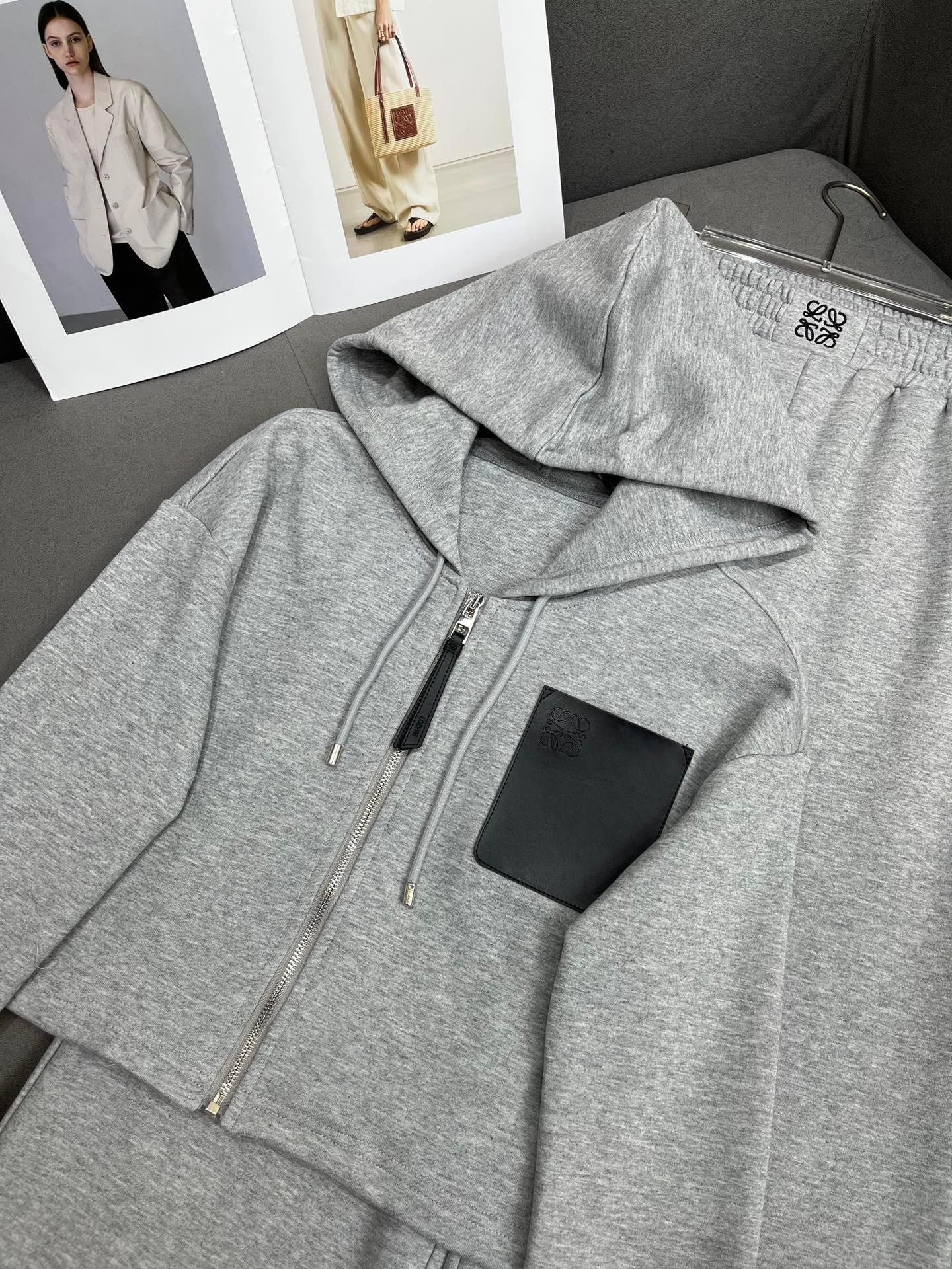 loewe sports suit