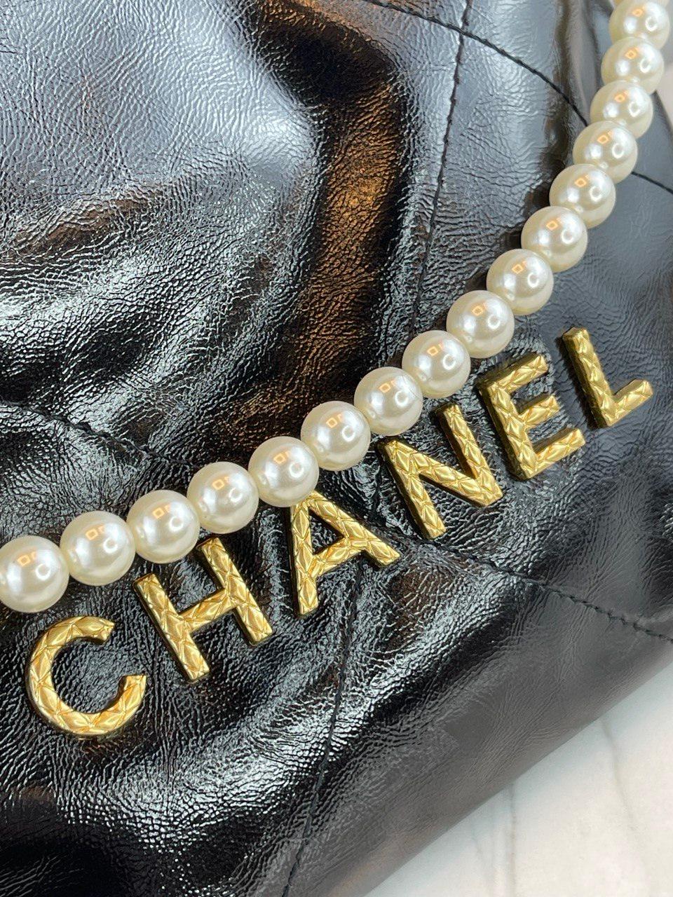 Chanel Siyah Dana Derisi Küçük Kova Çantası İnci Takılar İle