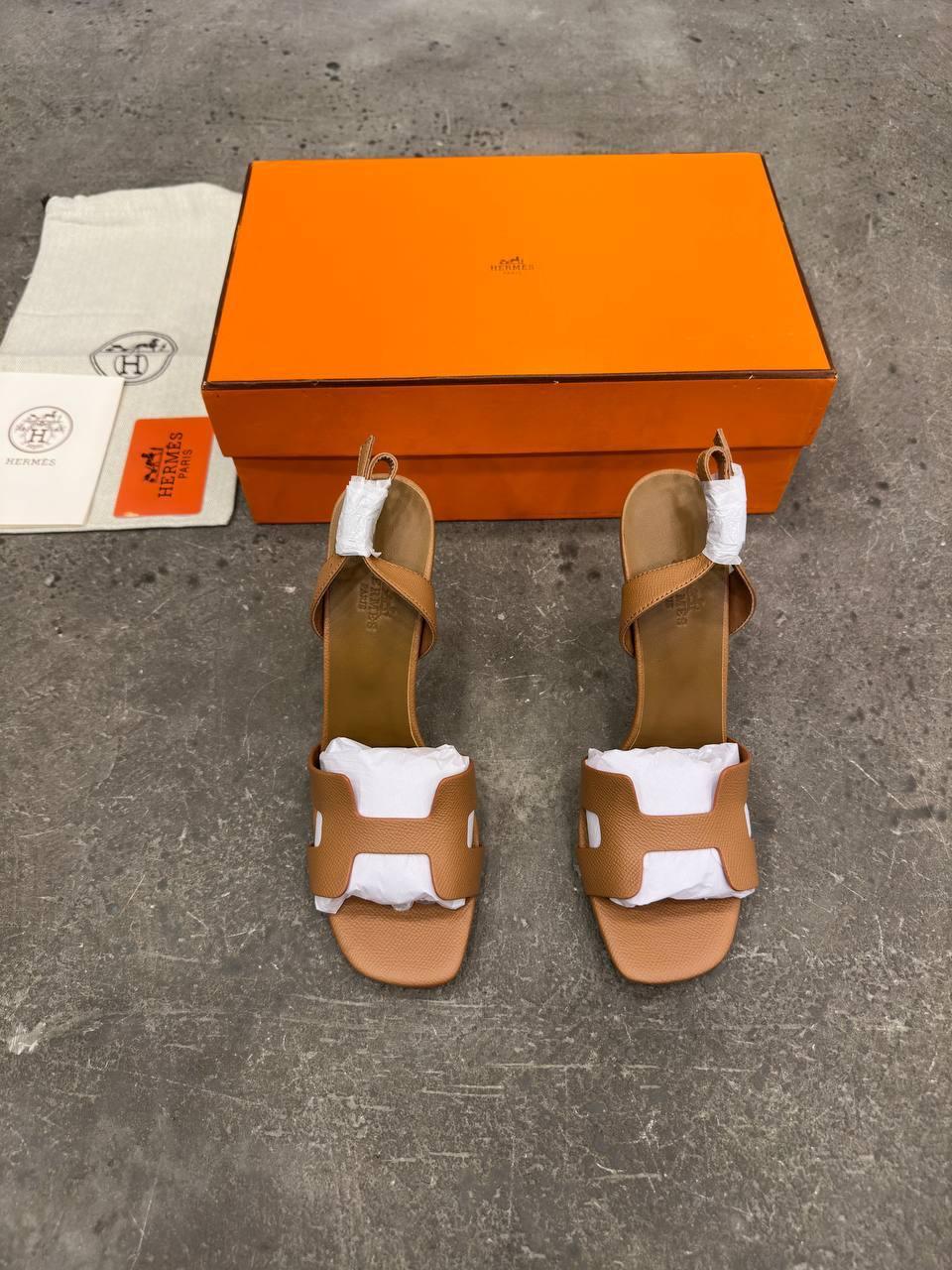 Hermès Ella 105 Sandal Altın