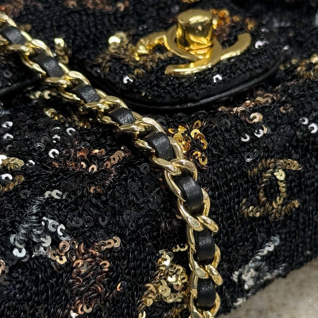 Chanel Sequin Logo Küçük Kapaklı Çanta Açık Altın Donanım