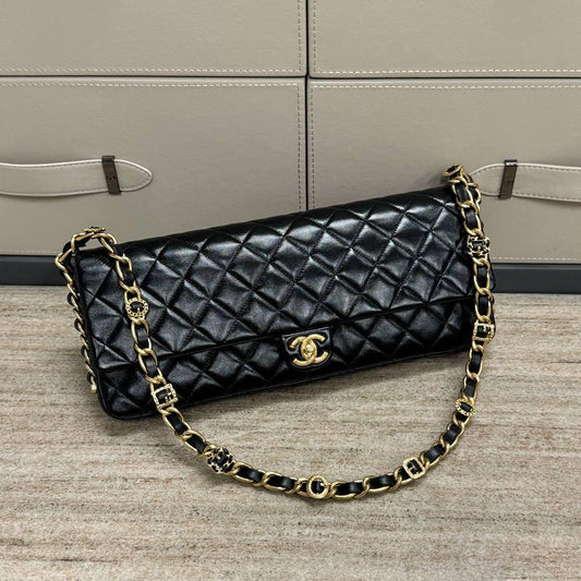 Chanel Maksi Clutch