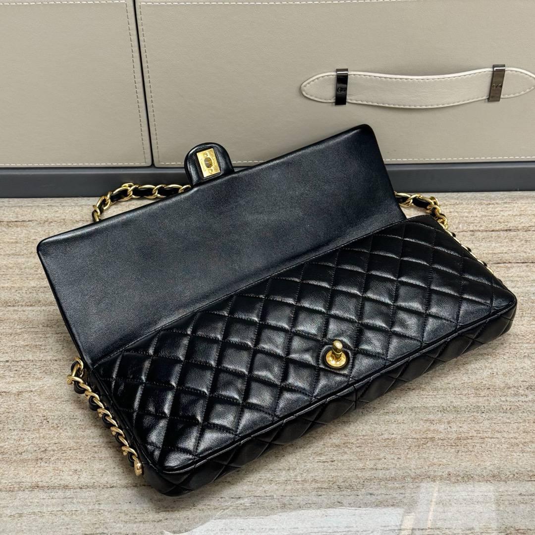 Chanel Maksi Clutch