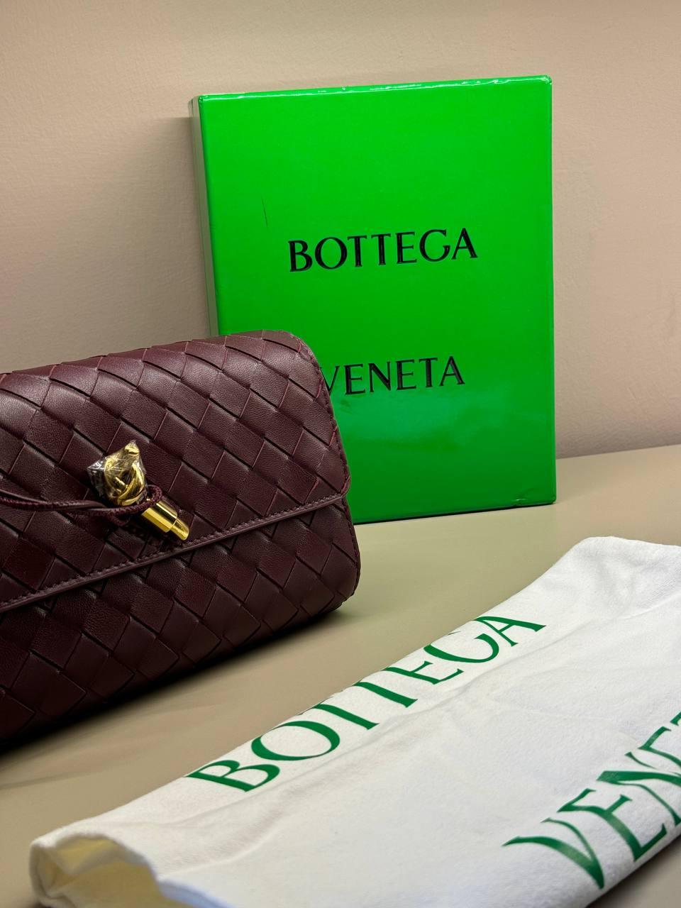 Bottega Veneta Mini Örgülü Deri Çapraz Çanta