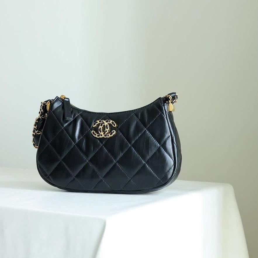 Chanel 23K Hobo Çanta