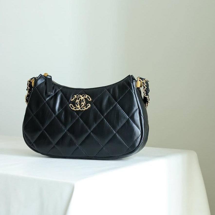 Chanel 23K Hobo Çanta