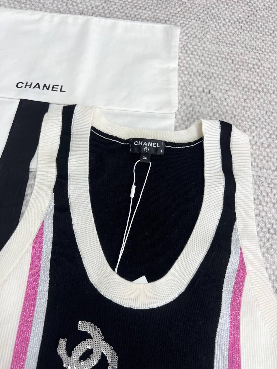 chanel wool vest