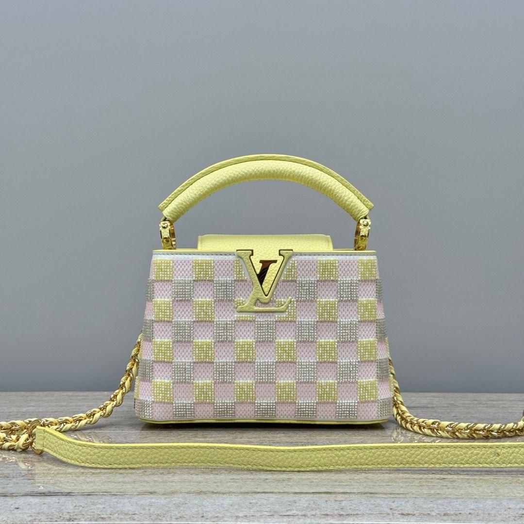 Lv Capucines Mini