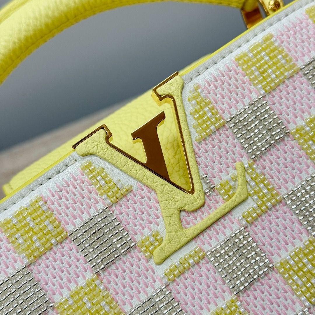 Lv Capucines Mini