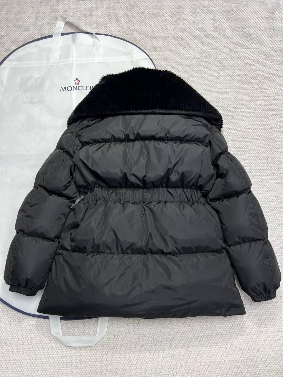 Moncler Cupidone Siyah Kapüşonlu Puff Mont