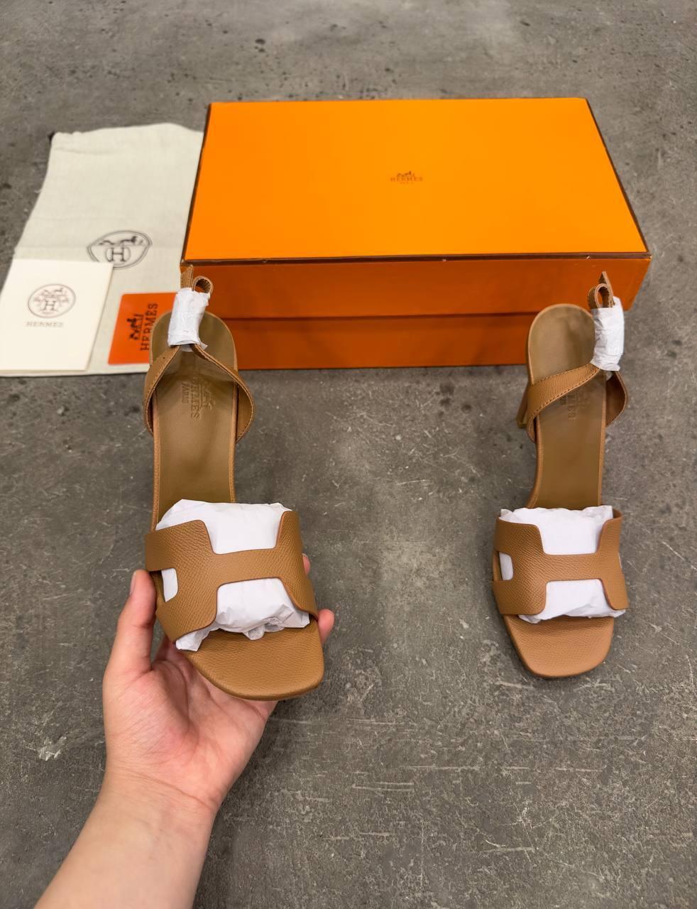 Hermès Ella 105 Sandal Altın