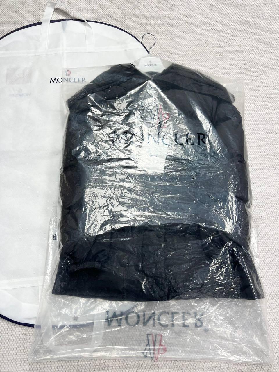 Moncler Cupidone Siyah Kapüşonlu Puff Mont