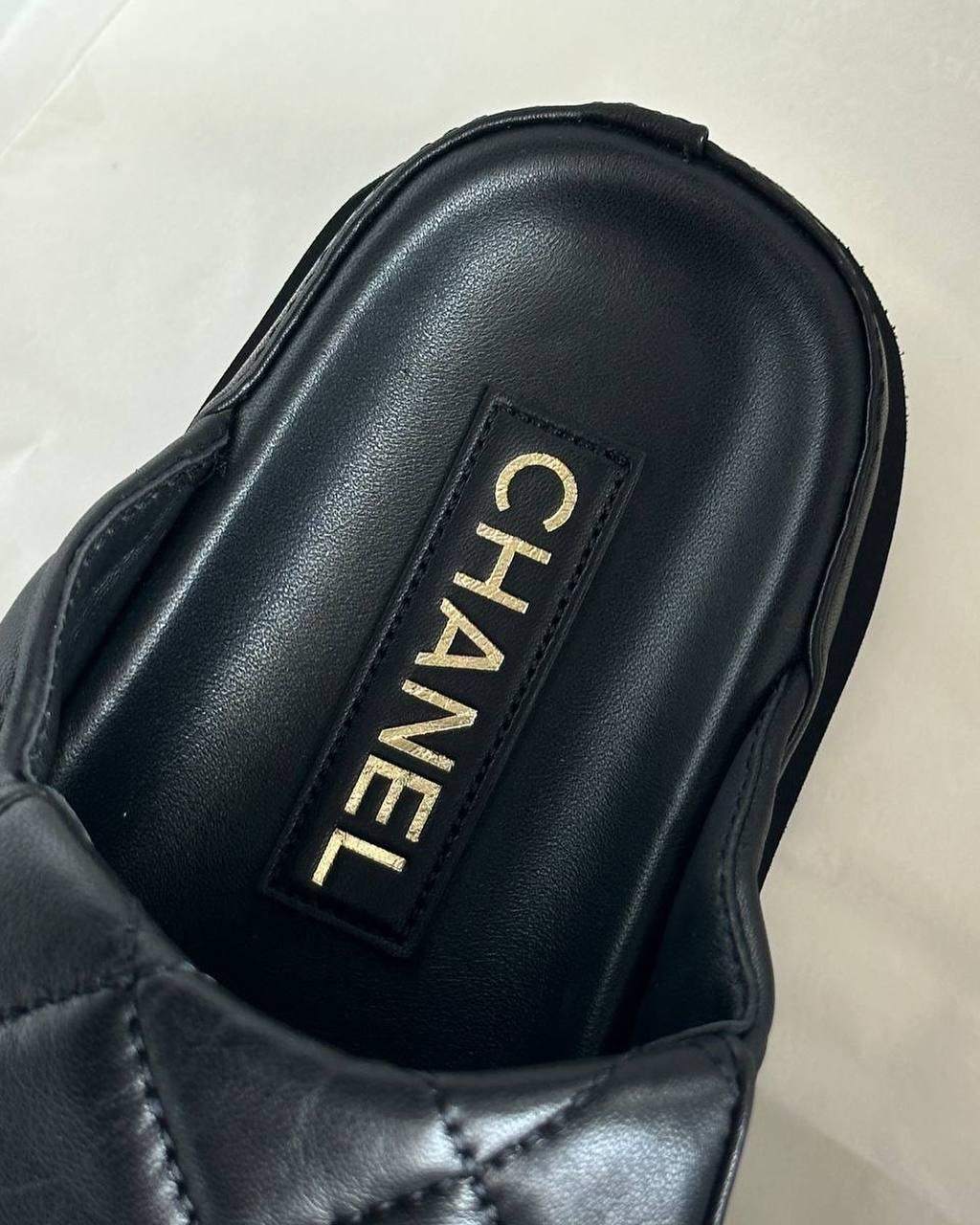 Chanel CC Kapitone Deri Terlik