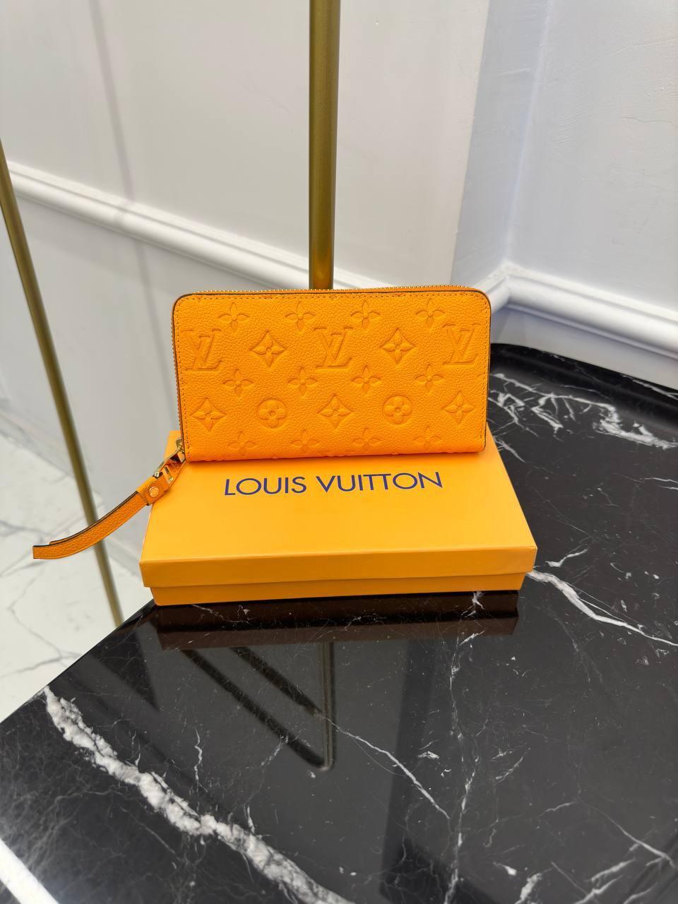 Louis Vuitton Zippy Cüzdan