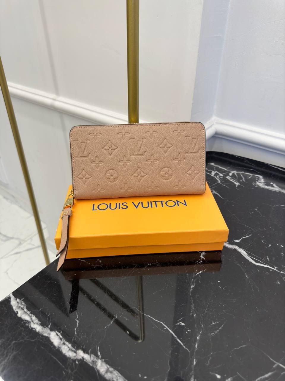 Louis Vuitton Zippy Cüzdan