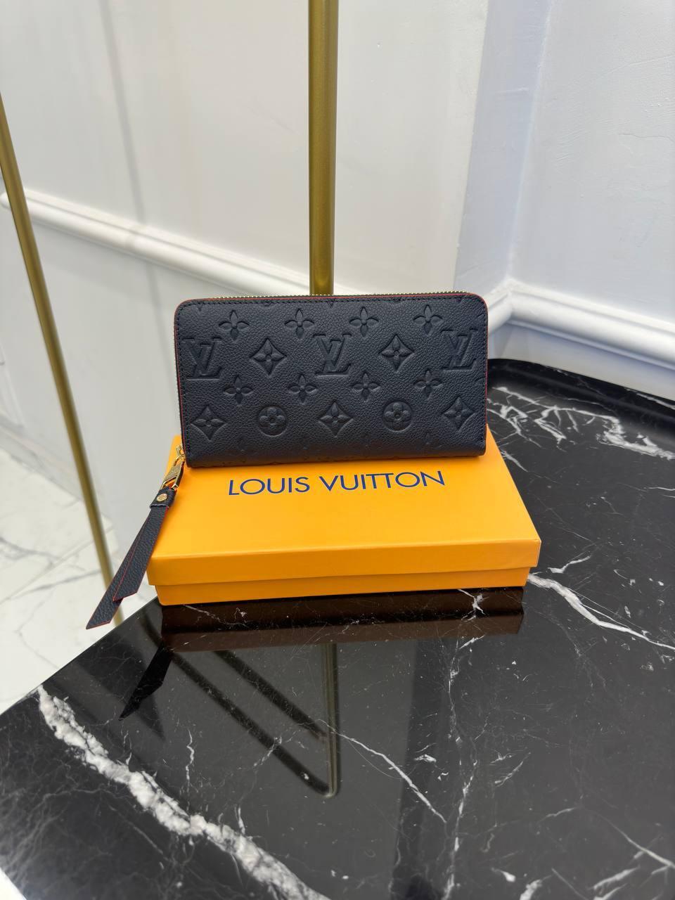 Louis Vuitton Zippy Cüzdan