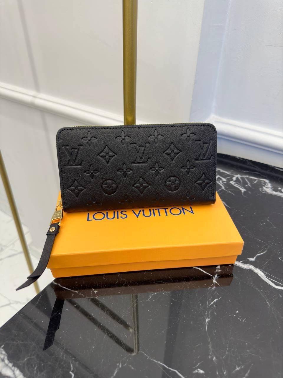 Louis Vuitton Zippy Cüzdan