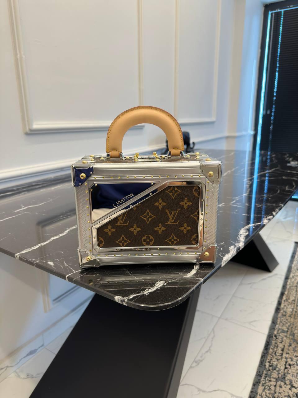 louis vuitton spaceship small suitcase