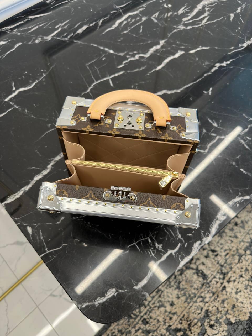 louis vuitton spaceship small suitcase