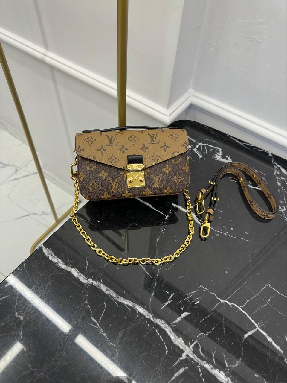 Louis Vuitton Pochette Métis Doğu Batı