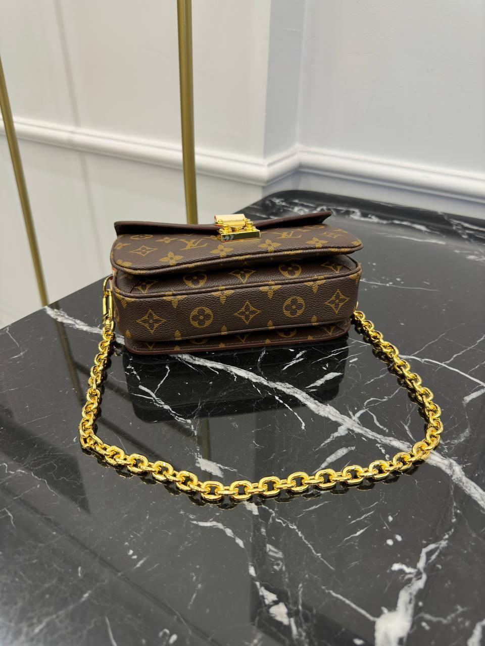 Louis Vuitton Pochette Métis Doğu Batı