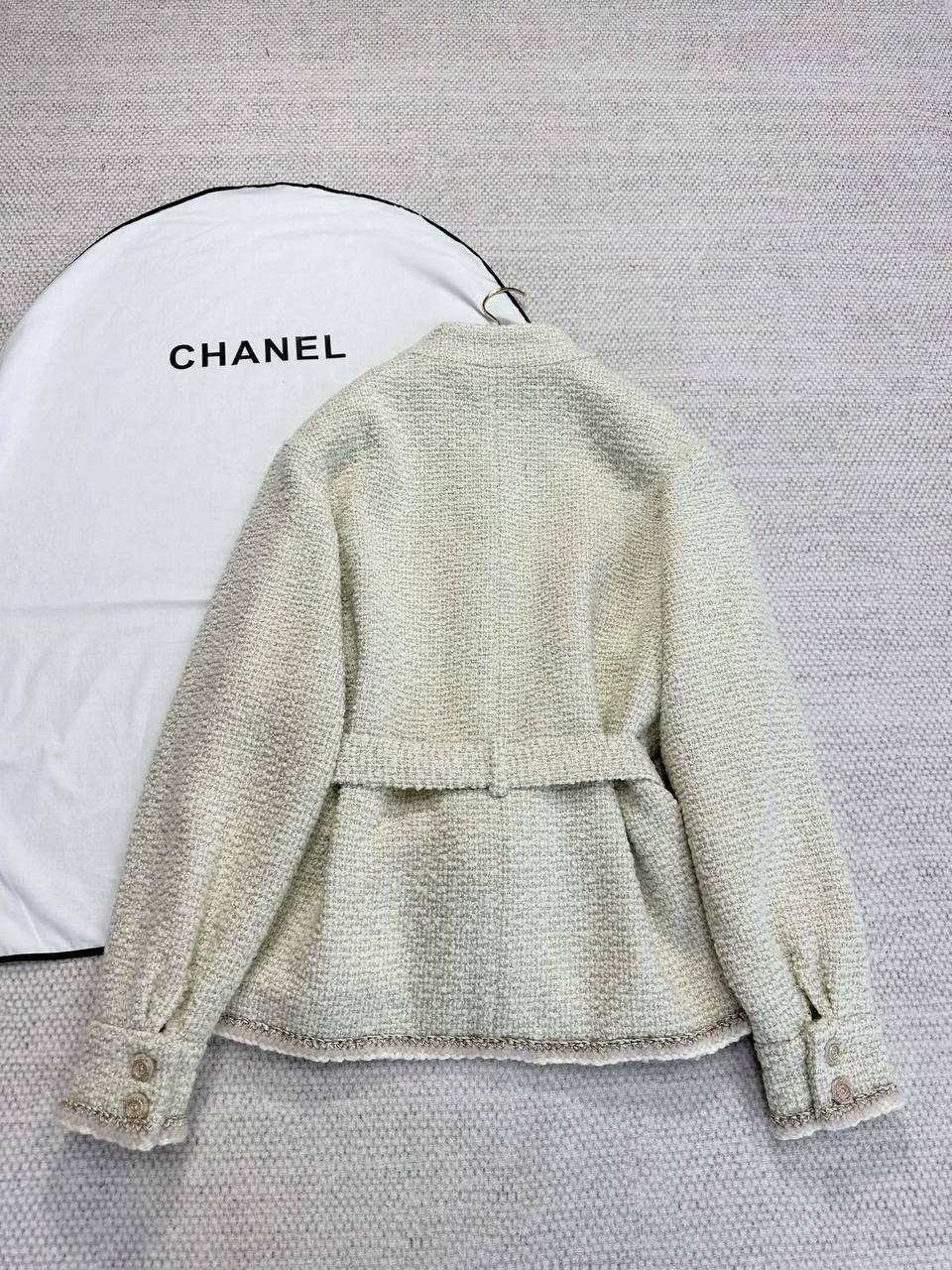 Chanel 2025 Kış 24K, NWT Kaşmir Tüvit Ekru Ceket Blazer W/ Kemerli, MSRP