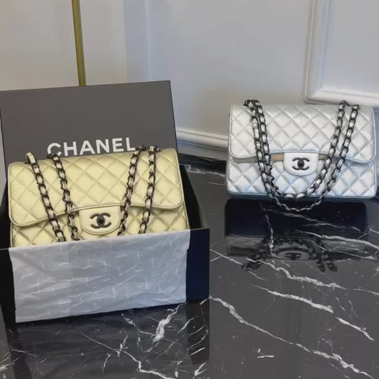 chanel classic flap bag